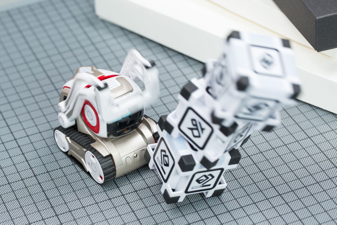 Anki Cozmo