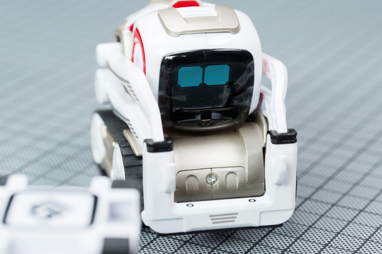 Anki Cozmo