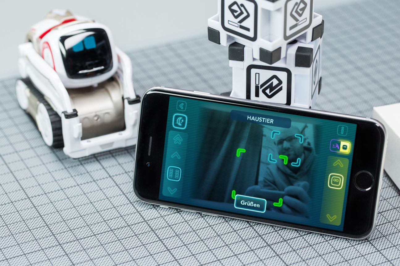 Anki Cozmo