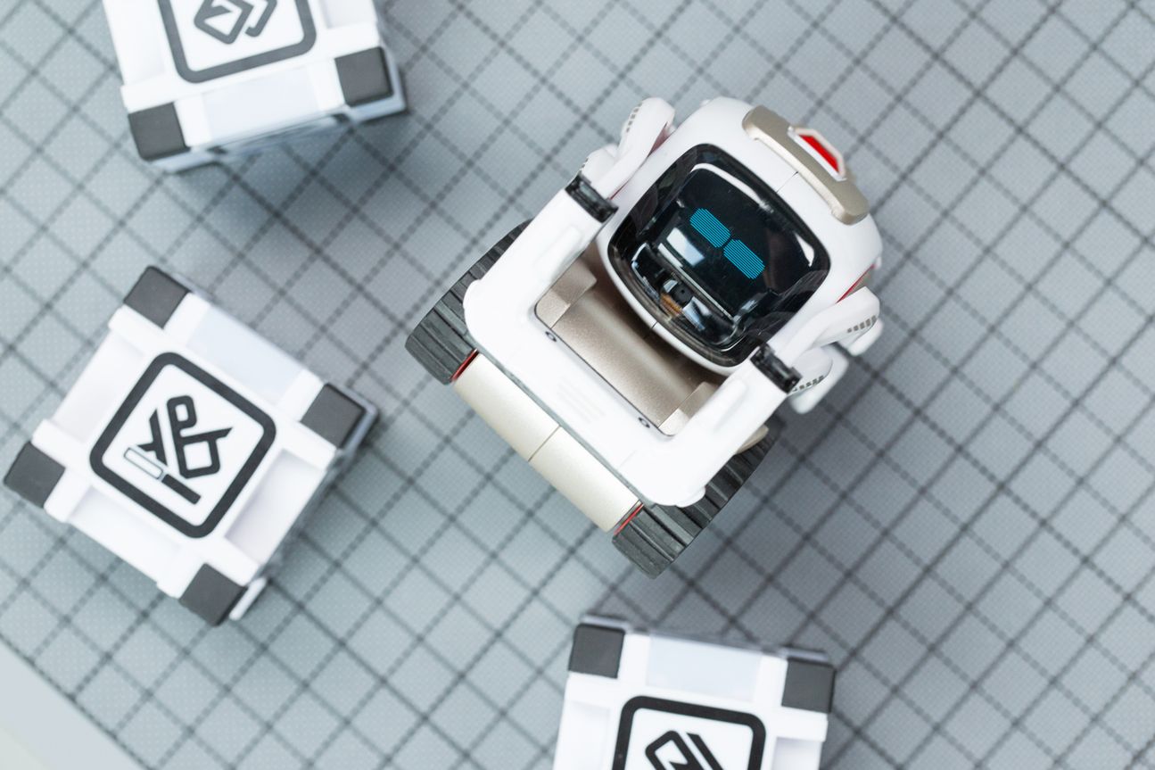 Anki Cozmo