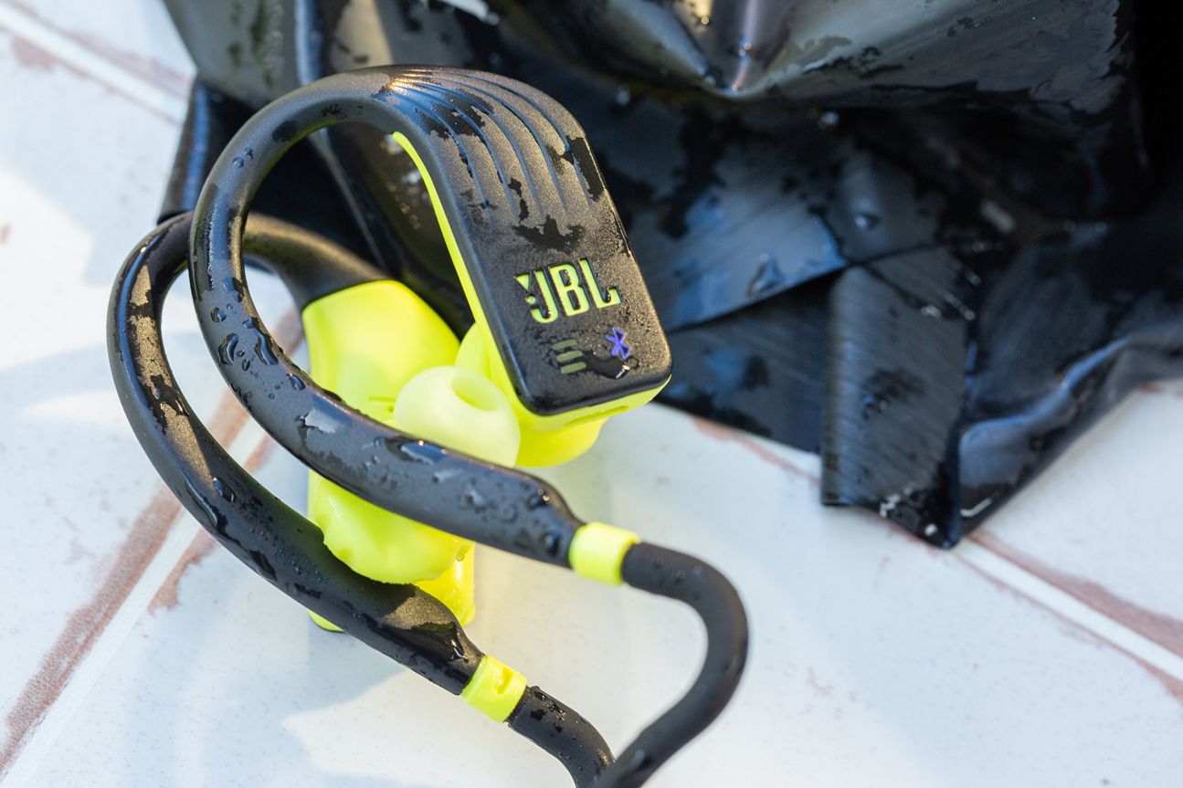 JBL Endurance Dive Kopfhörer