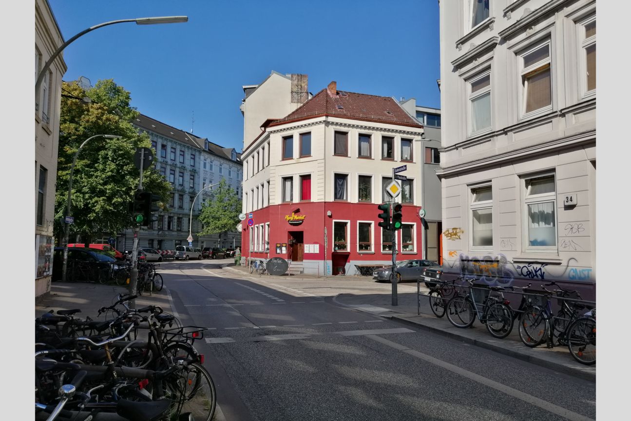 Ampel an Straßenkreuzung