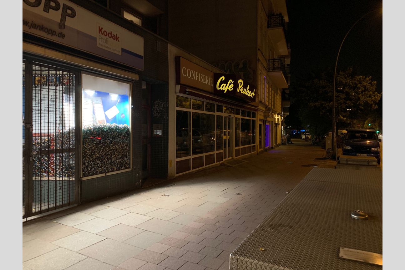 Schaufenster bei Nacht