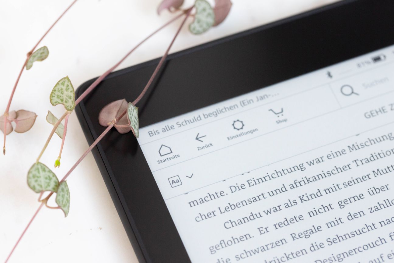 Der Kindle Paperwhite in der Nahaufnahme.