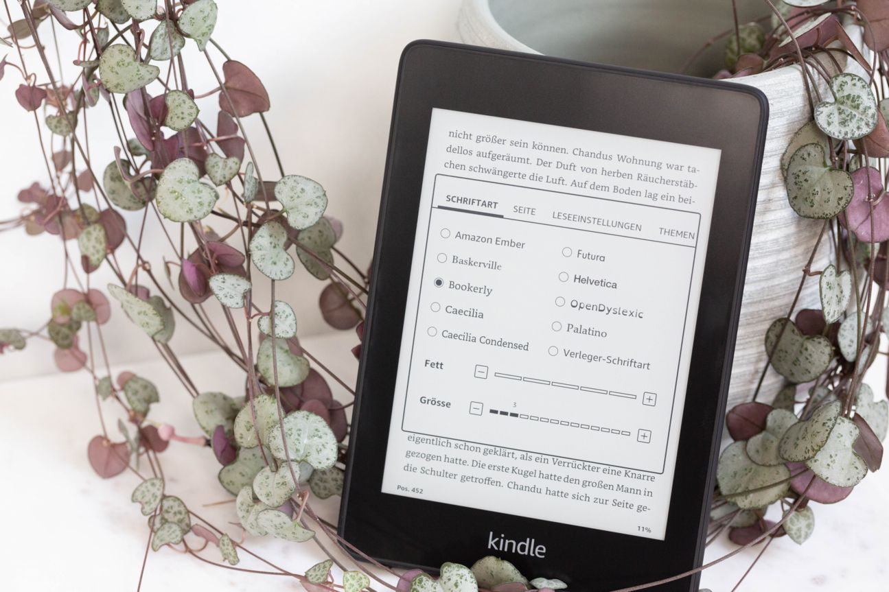 Der Kindle Paperwhite in der Nahaufnahme.