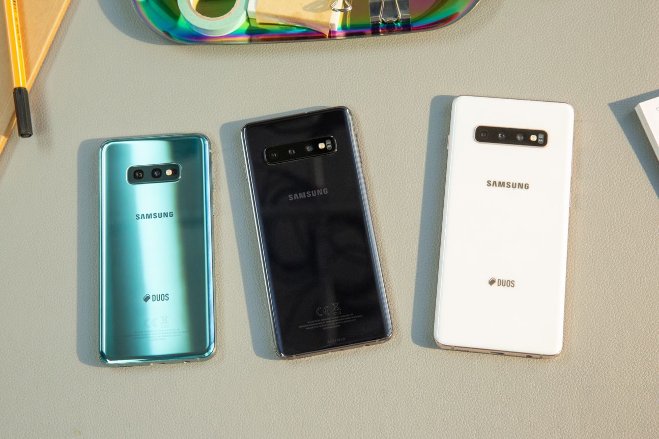  Die Kamera eures Android-Smartphones könnt ihr mit eurem Wearable auch fernsteuern – via App (Bild: Samsung-Galaxy-S10-Reihe)