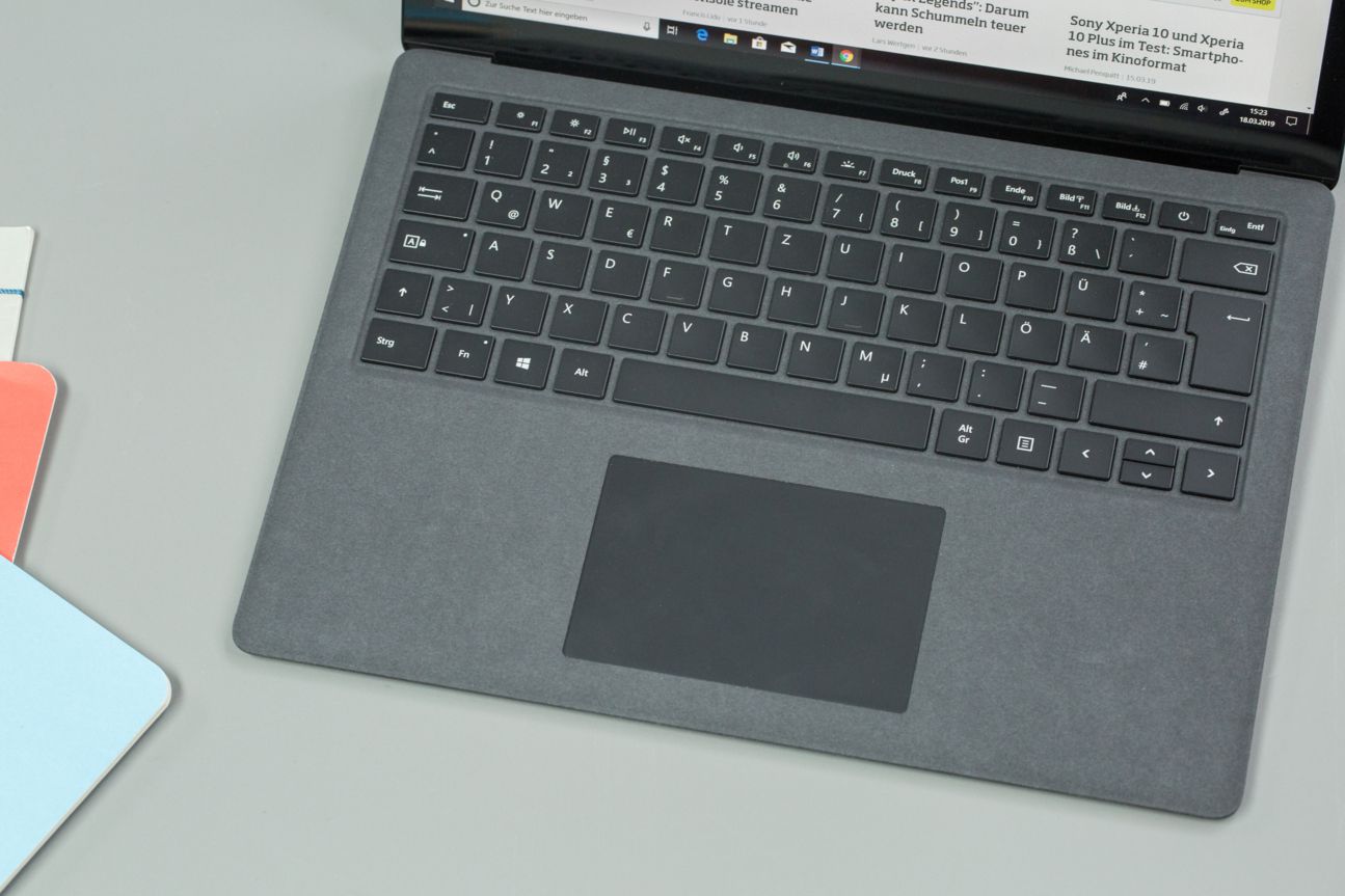 Surface Laptop 2