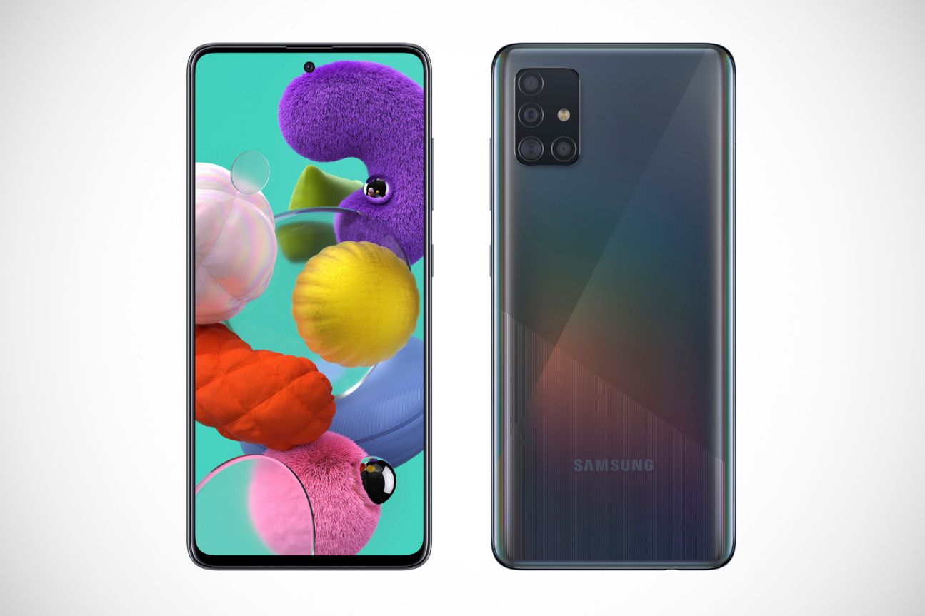 Das Samsung Galaxy A51 in der Farbe Prism Crush Black beziehungsweise Schwarz von vorne und hinten.