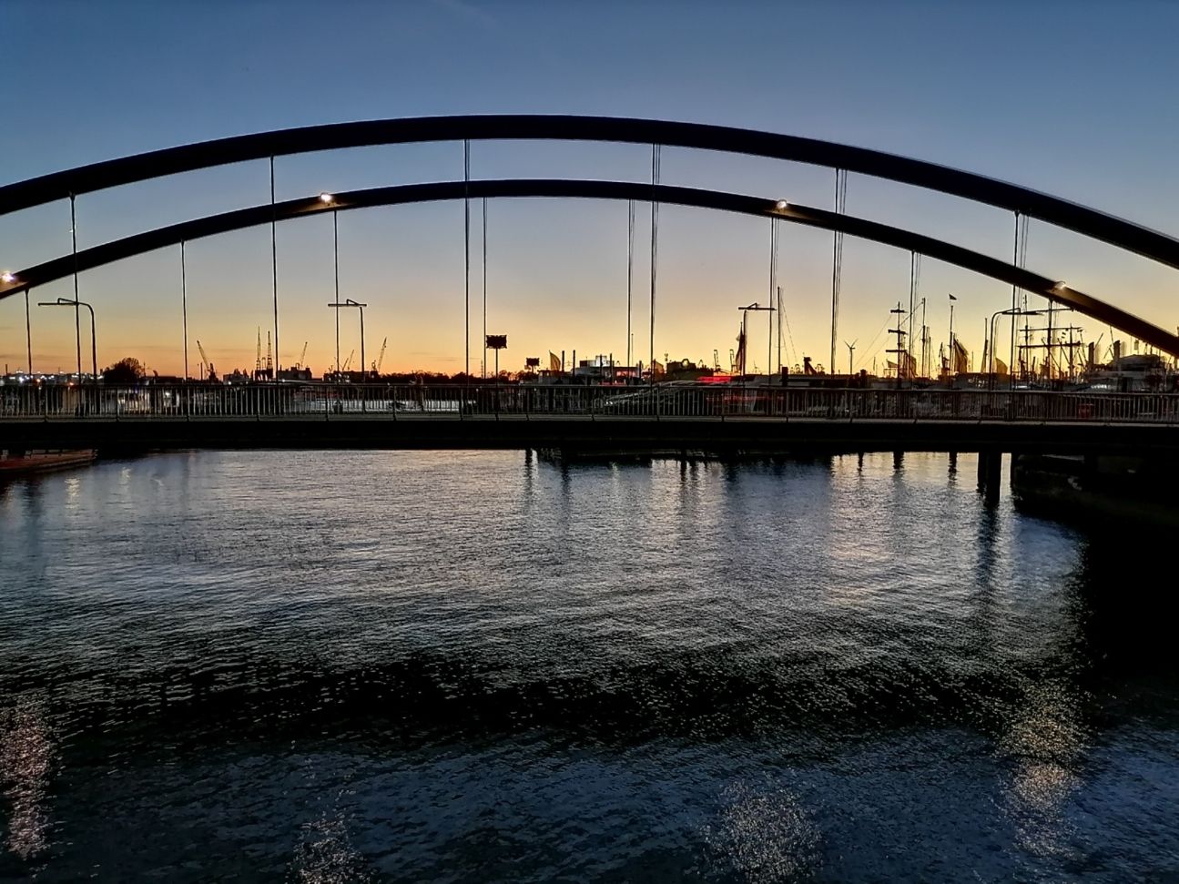 Sonnenuntergang in Hamburg fotografiert mit Huawei P Smart 2021