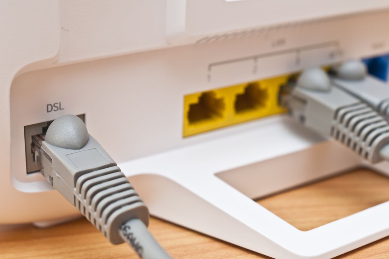 Rückseite eines DSL-Routers