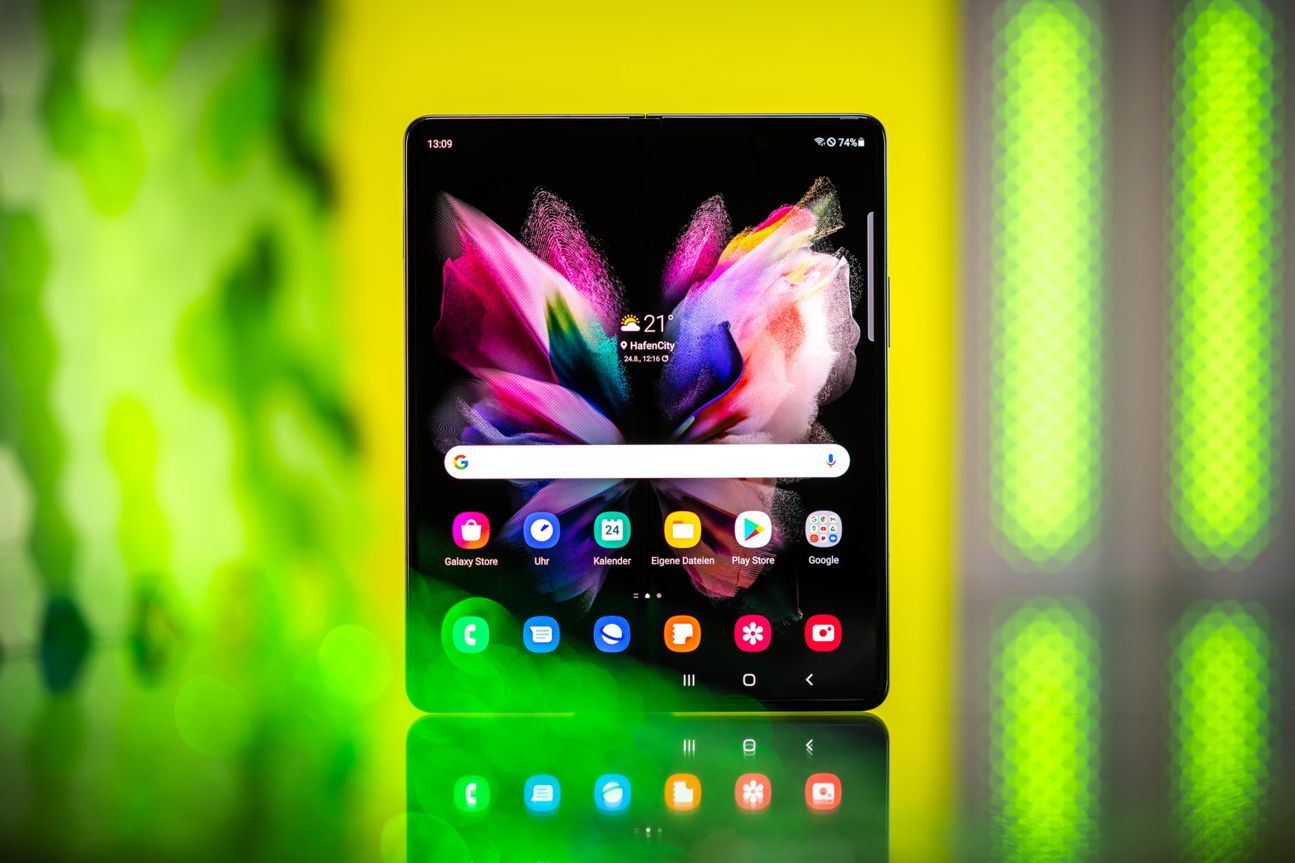 Samsung Galaxy Z Fold 3