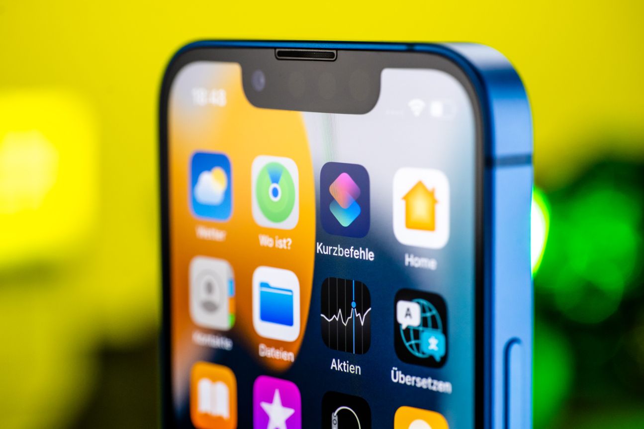 iphone 13 mini Notch