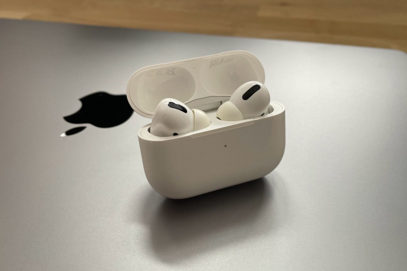 AirPods Pro Test Case