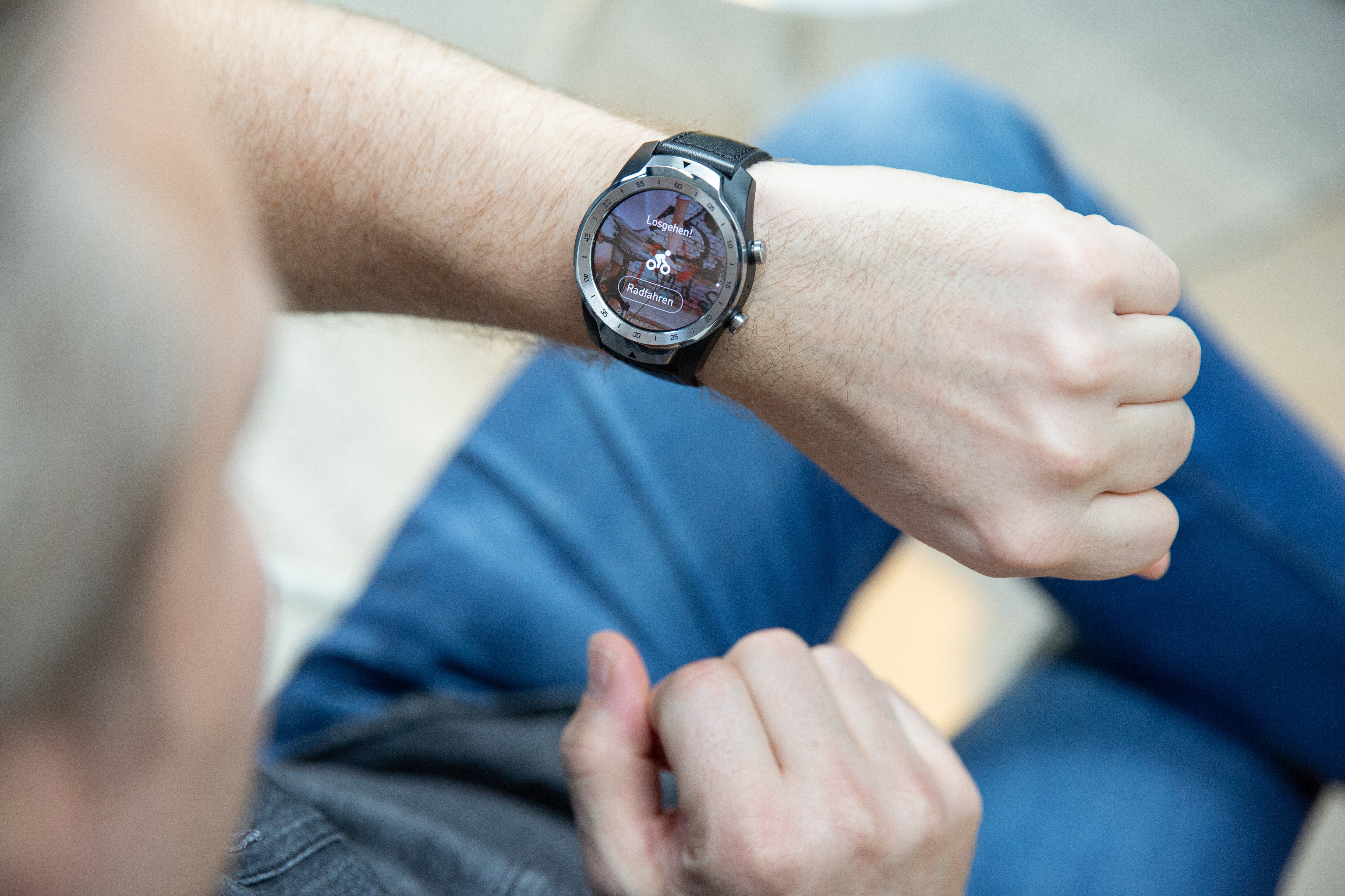 Ticwatch Smartwatch am Handgelenk